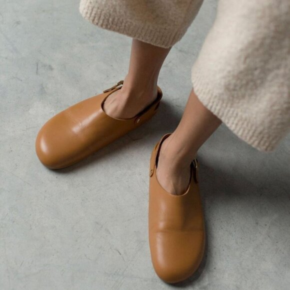 Beatrice Valenzuela Cajeta Clogs – Musk Brown Leather – Women’s Size 10 - Picture 2 of 10